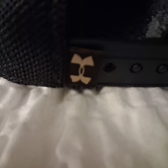 Under Armour Men's Camo hat adjustable - Picture 4 of 7